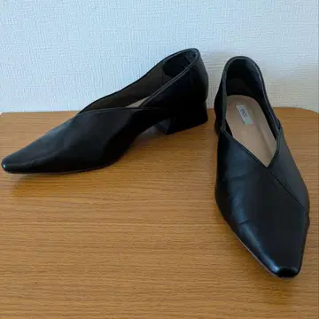 EVOL 이볼 V컷 포인트 스택힐 펌프스 새상품급 24cm