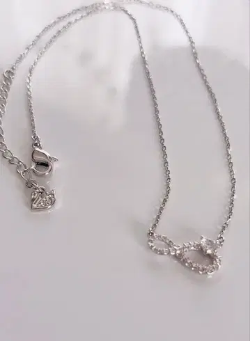 Swarovski 스와로브스키 Infinity 큐빅 목걸이
