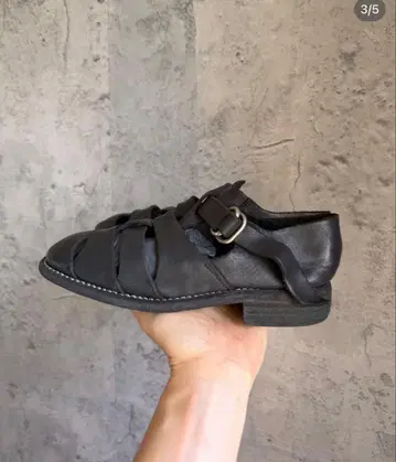 Guidi 구르카 샌들