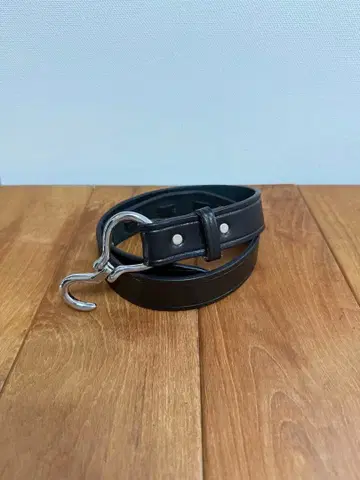 TORY LEATHER Nickel Hoof Pick Belt 30