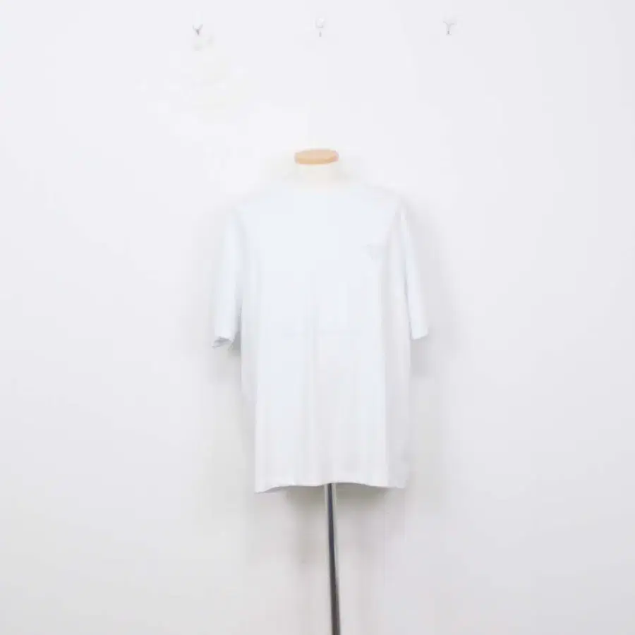 [정품] 게스(GUESS) 남성 라운드 티셔츠 반팔 XL사이즈 정인샵