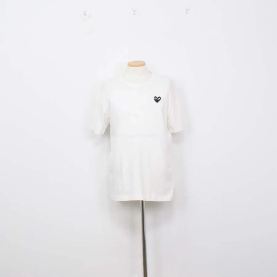 [정품] 꼼데가르송(COMME des GARCONS) 남성 라운드 반팔 티셔츠 XL사이즈 정인샵