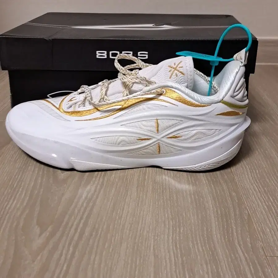 리닝 웨이드5 808 v2 판매합니다 280
