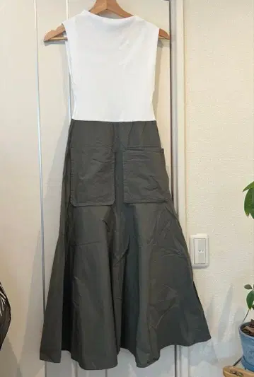ZARA 바이컬러 슬리브리스 원피스