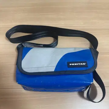 FREITAG 메신저 백 블루