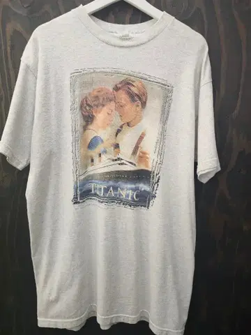 TITANIC 1998 Movie Vintage T-Shirt