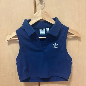 adidas Originals 슬리브리스 피케 셔츠 크롭 기장