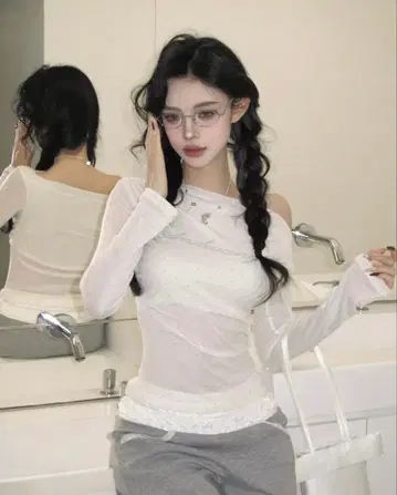 ANDWANG AND off shoulder bijou tops
