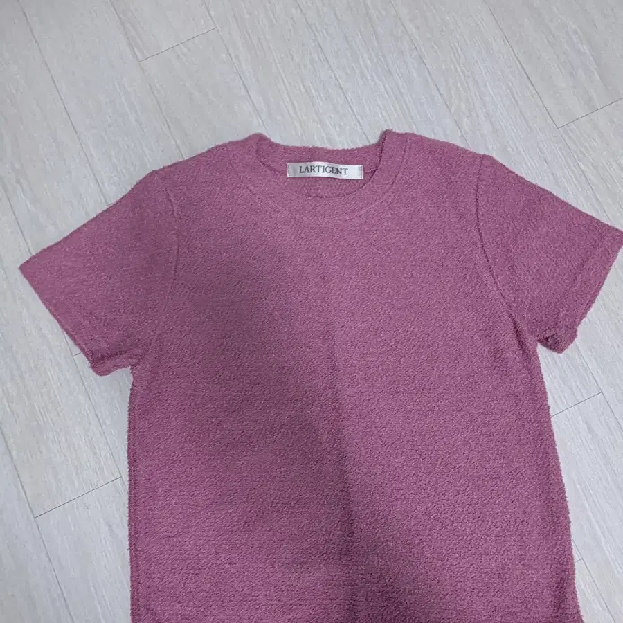 라티젠 핑크색 타올지 티셔츠