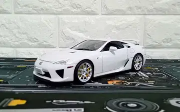 1/24 타미야 렉서스 LFA 클리어 케이스 포함
