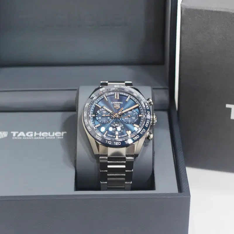 태그호이어 까레라 크로노그래프 44mm