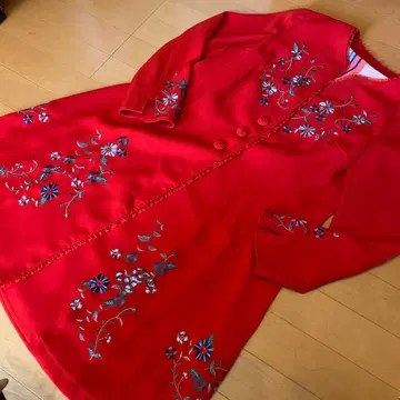 이타리야 꽃무늬 자수 노카라 자켓 큐빅