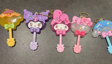 헬로키티 디저트 모티브 키링