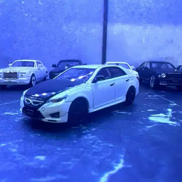Toyota Mark X 1/64 미니카 박스 있음