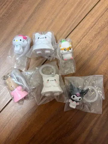 산리오 메지루시 쿠리린 챠미 키티 쿠로미 하나마루 오바케 마론 크림