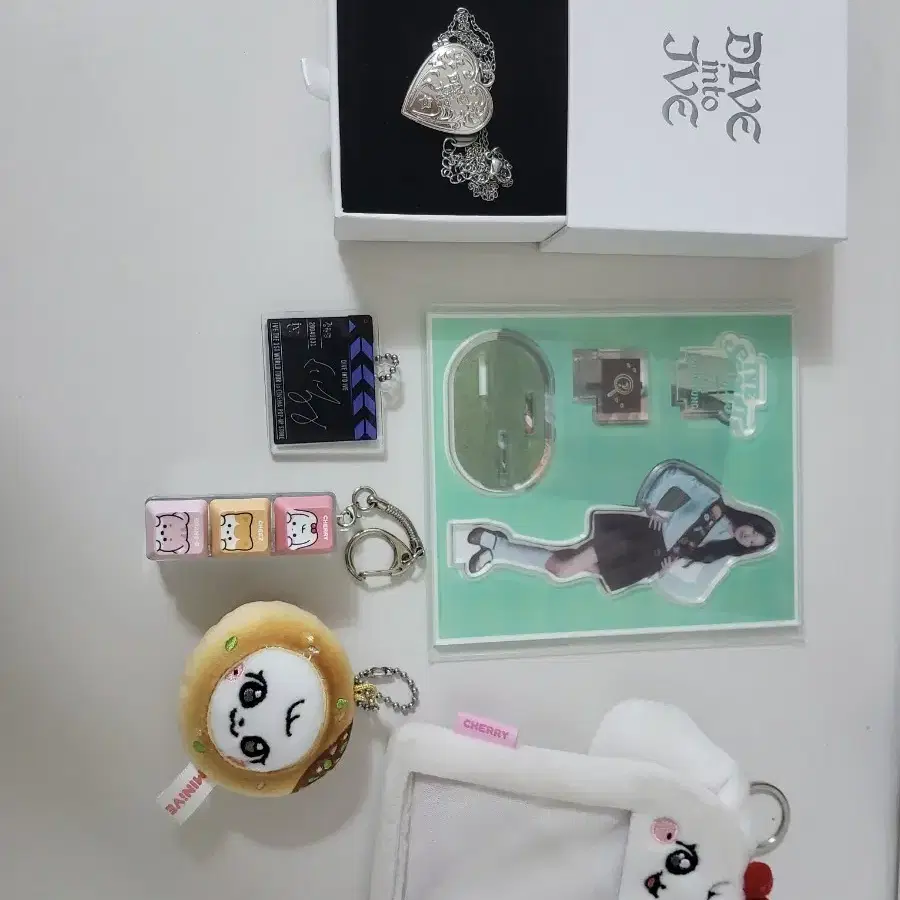 번장 최저가!!))아이브 굿즈