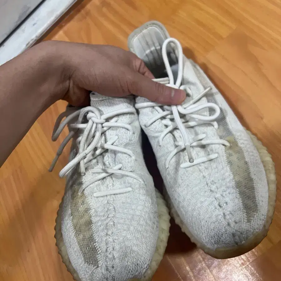 아디다스 이지 부스트 350 V2 크림 흰색
