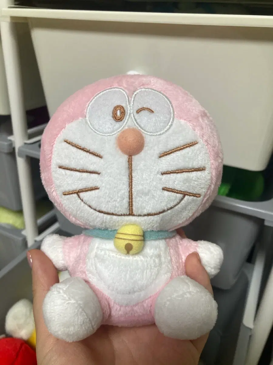 고전 핑크 도라에몽 인형