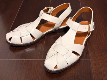 컨디션 최상 ZARA 구르카 샌들 38 화이트