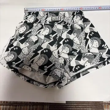 헬로키티 ZUMBA 숏팬츠 정품
