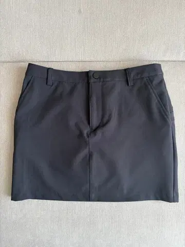 새상품급 테일러메이드 골프웨어 스커트 블랙 S