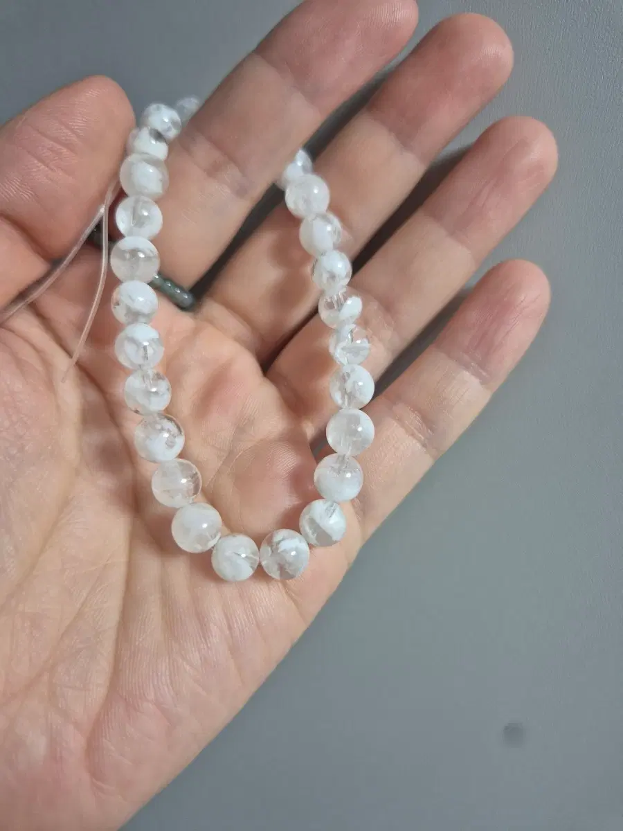 8mm 눈꽃쿼츠 원석 팔찌 (천연 수정 / 힐링스톤)