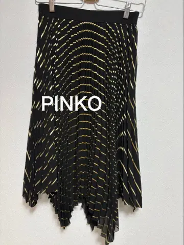 한정 가격! 새상품급 핑코 PINKO 플리츠 스커트 비대칭 보더