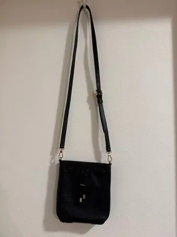 FURLA 복조리 숄더백 블랙