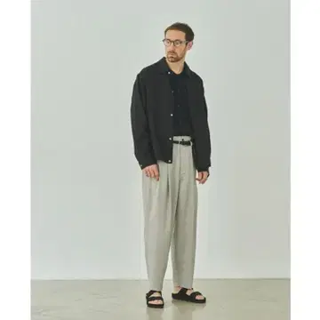 24SS STILL BY HAND 와이드 테이퍼드 팬츠