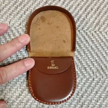 REGAL 말발굽형 코인 케이스 동전 지갑 브라운