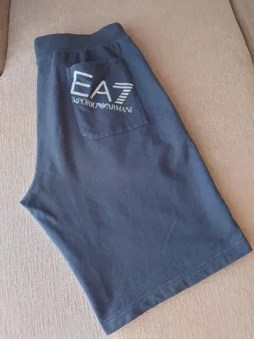 EA7 엠포리오 아르마니 숏팬츠