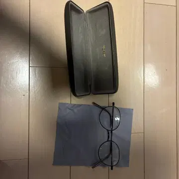 커니 한스 안경