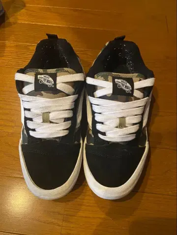 VANS OFF THE WALL 카모플라주 패턴 스니커즈