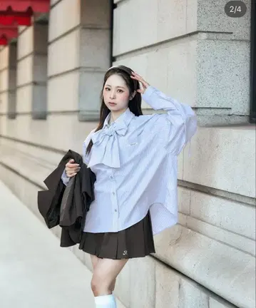 AmlyCity 스트라이프 패턴 보타이 긴팔 셔츠