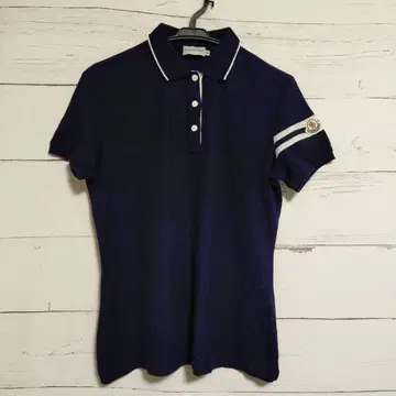 새상품급 MONCLER 반팔 피케 셔츠 네이비 S사이즈