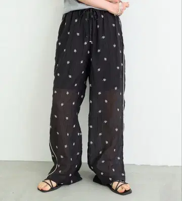 차오패닉 티피 양류 꽃무늬 자수 이지 팬츠 블랙 S 사이즈