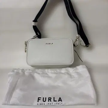 새상품 훌라 FURLA 클래식 크로스 숄더백