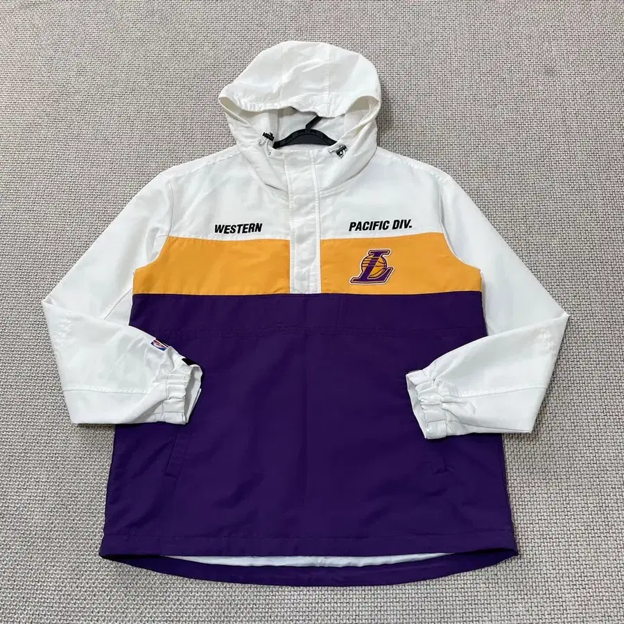L NBA LA레이커스 아노락 바람막이 B.6708