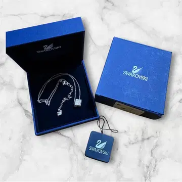 SWAROVSKI 목걸이 큐브