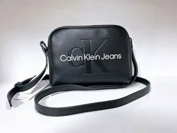 미사용 새상품 Calvin Klein 캘빈클라인 파우치 숄더백