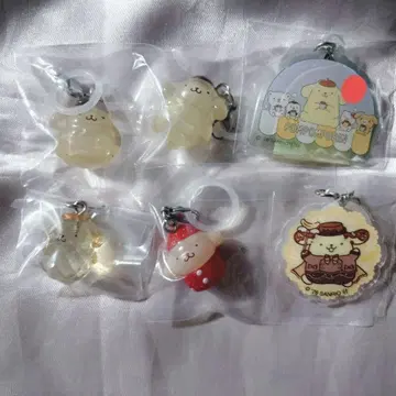 산리오 폼폼푸딩 크리스탈 딸기 메지루시 액세서리