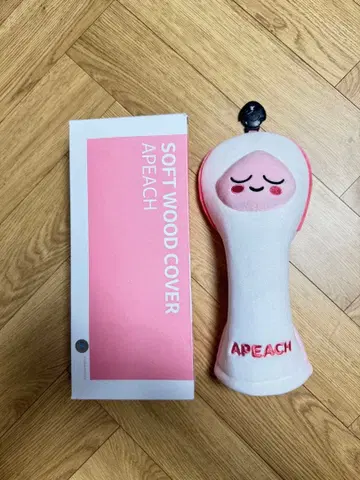 카카오프렌즈 우드 헤드커버 봉제 인형 APEACH. 페어웨이 우드용
