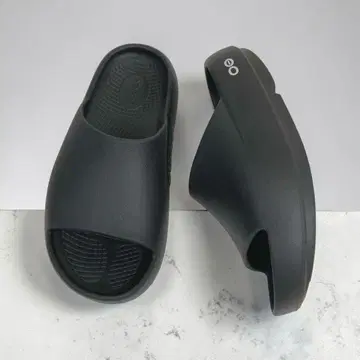 인기 OOFOS 우포스 샌들 통굽 블랙 EU38