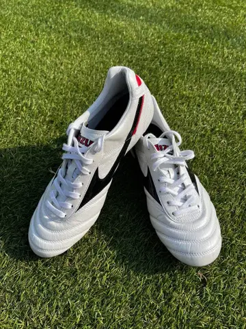 미즈노 모렐리아 2 JAPAN 축구화 사이즈 26.5cm