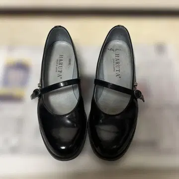 HARUTA 스트랩 펌프스 블랙