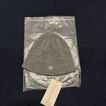 SURGERY Clover Logo Knit Beanie 그레이