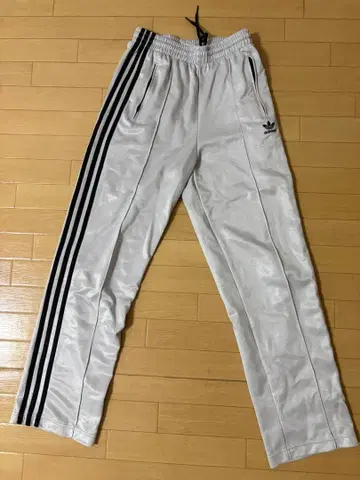 adidas 트랙 팬츠 실버