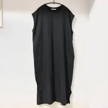 GALERIE VIE 리브 콤비 프렌치 린넨 크루넥 원피스 블랙