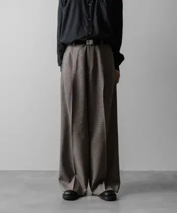 ssstein Extra Wide trousers