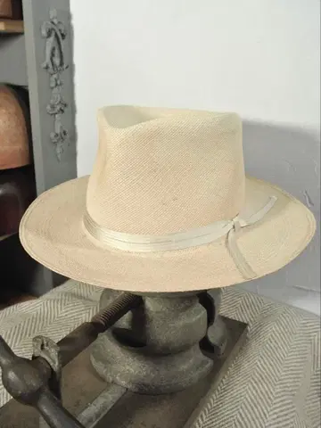 Vintage GENUINE PANAMA HAT 7 1/4 57.5cm